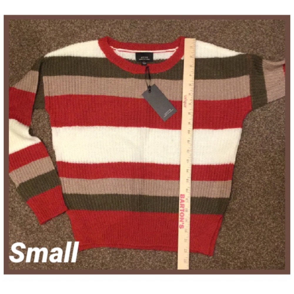 πSoldπBright Red & Olive Stripe Cozy Side Slit Sweater (S) - Picture 8 of 12
